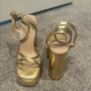 Windsor Gold Platform Heels with Strappy Design